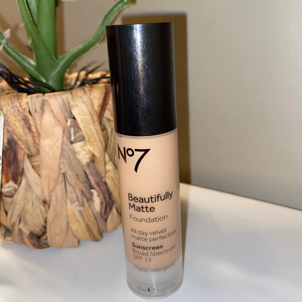 No7 Beautifully Matte Foundation